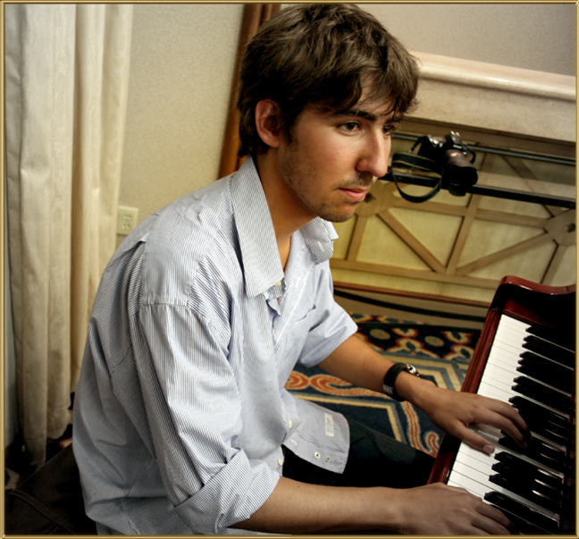 benpiano.jpg